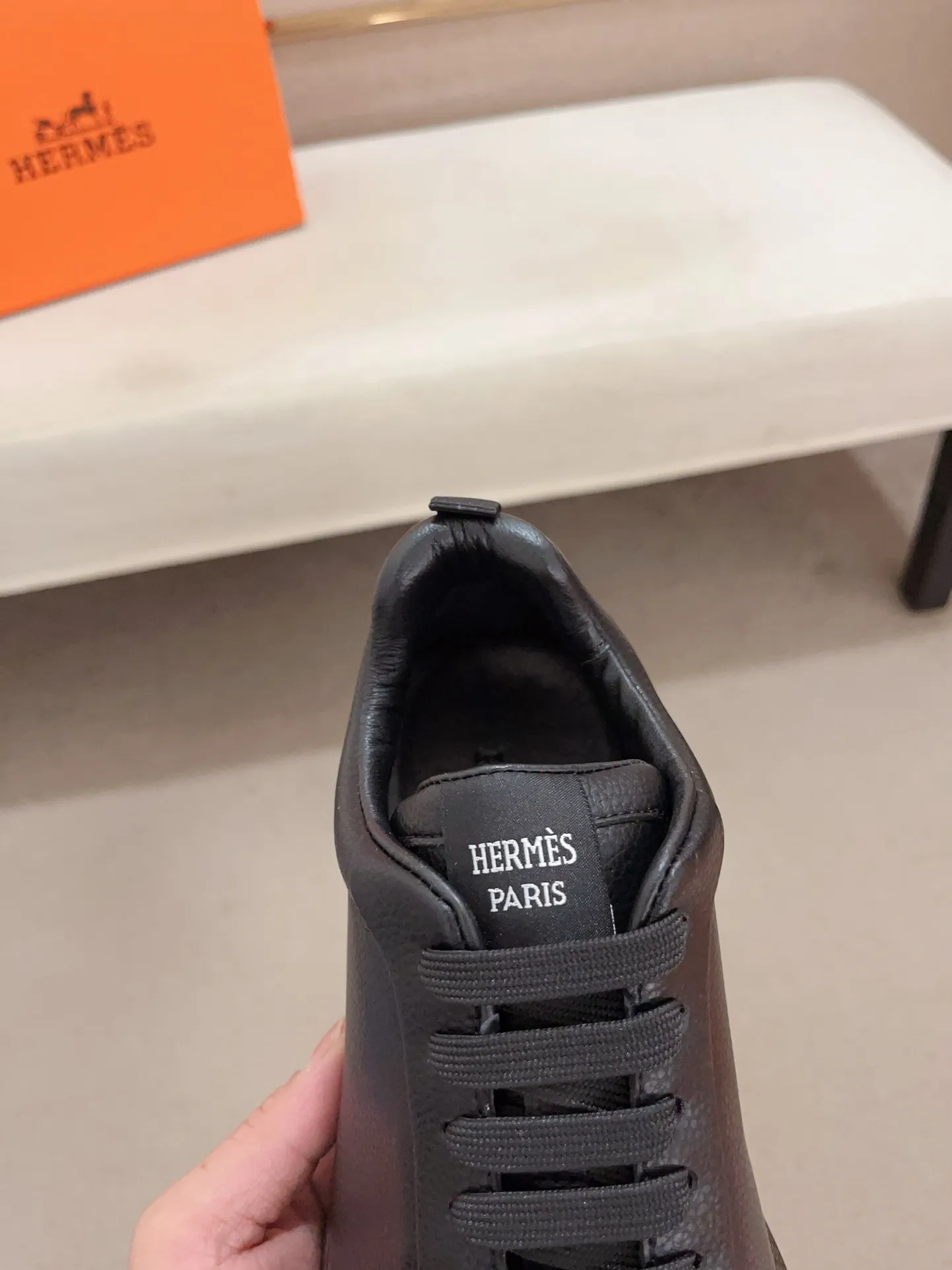 Men's clothing and shoes💰: 442💰《HERMES》【Classic original single version】Hermès; top 🔝purchase agent🔍🔍men's latest 🇺🇸 counter sales simultaneously, imported from Italy original ▲▲cowhide ▲▲ (high-end, nobility, class) ) Exquisite workmanship (Italian 🇮🇹 imported water-dyed 🐂 cowhide lining) sole: original sole provided by the original factory, ⚠️exclusive double-layer activity·TPR·rubber·combined molded outsole; super comfortable·wear-resistant·non-slip·environmental protection The real thing is more beautiful if you take the real thing (high quality, follow the order). You can enter and exit the counter at will * Number of yards: 38-44 (45 can be customized and cannot be returned or exchanged)